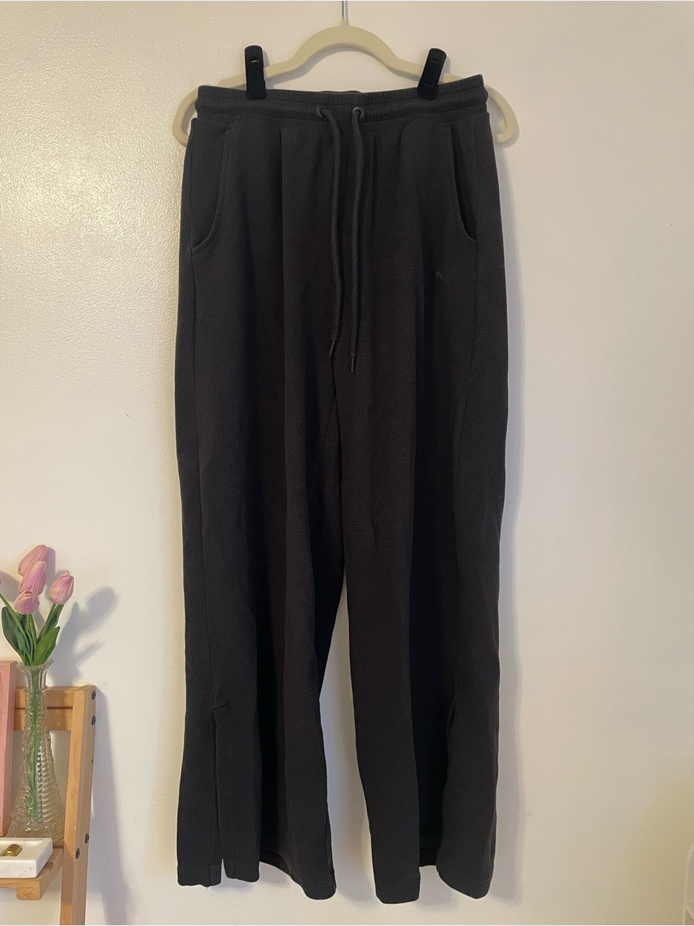 Black waffle knit puma drawstring lounge pants with pockets 28 waist